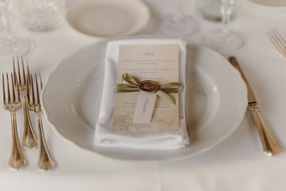 herastudio-menu-segnaposto-ceralacca.jpeg herastudio-menu-segnaposto-ceralacca.jpeg