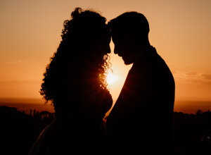 sposi al tramonto sposi al tramonto