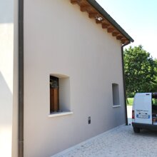Unità Unifamiliare Rasatura muro esterno con applicazione di rete di supporto