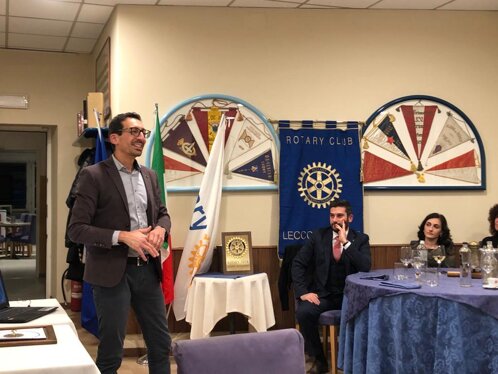 fe1e0dce46c5472a983c39664a872f7d837e852f