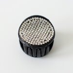 7082-pinza-plastica-nero-tonda-con-strass-crystal