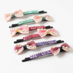 08251-card-con-6-pz-molletta-con-pietre-color-e-fiocco-linea-fuxia