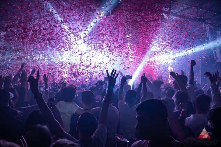 sala-discoteca-buca-di-bacco.jpg