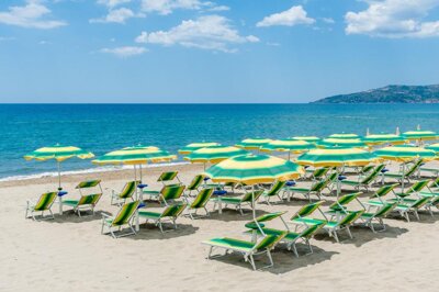 spaiggia-attrezzata-hotel-bacco-ascea-cilento-sa.jpeg