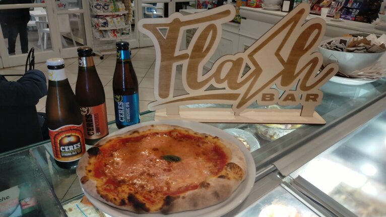 la pizza del flash bar ad Ascea