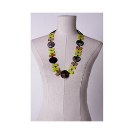 collier-corne-resin-.jpeg