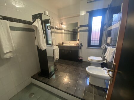 img_1683.jpeg img_1683.jpeg