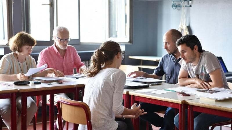 Educare al coraggio della presenza, non della rinuncia