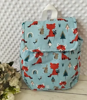zainetto-con-spallacci-con-volpi-e-coniglietti-pronta-consegna