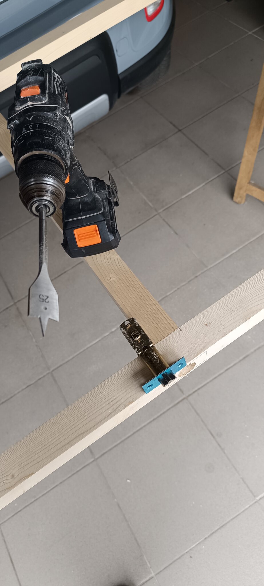 Montaggio serratura Montaggio serratura