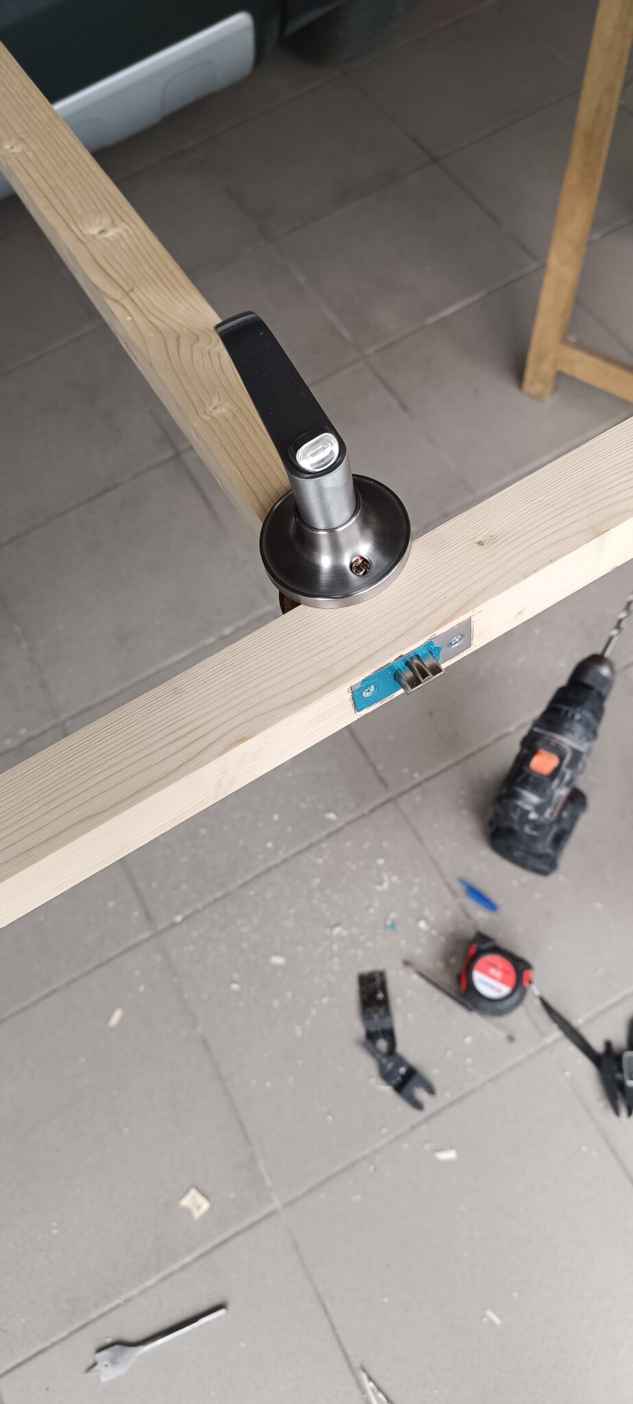 Montaggio maniglia Montaggio maniglia