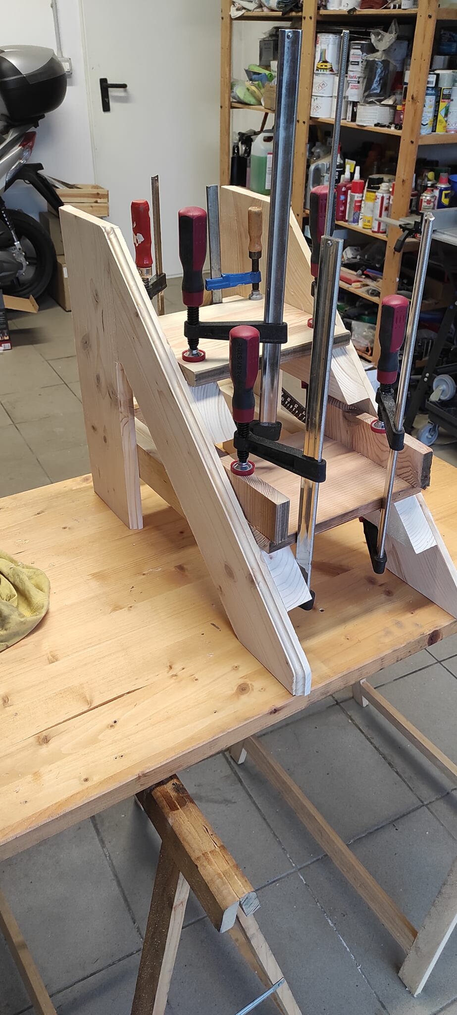 Incollaggio gradini Incollaggio gradini