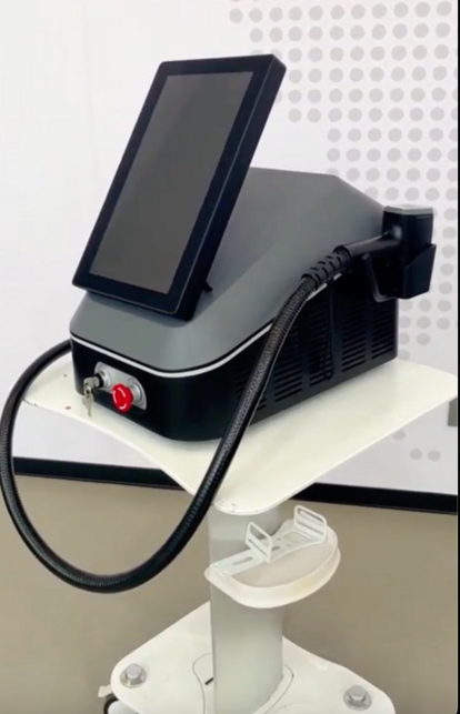 NOVITA' MEDI LASER TRIO PER UN' EPILAZIONE PROFONDA E DURATURA PER DONNE E UOMINI NOVITA' MEDI LASER TRIO PER UN' EPILAZIONE PROFONDA E DURATURA PER DONNE E UOMINI