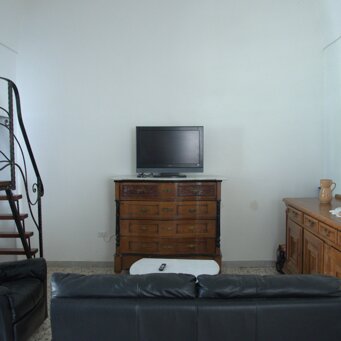 soggiorno Mobili antichi e TV diigitale