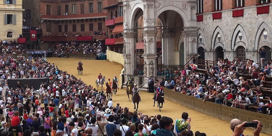 palio di siena.jpeg palio di siena.jpeg