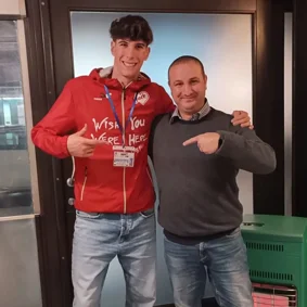 8990_426dc5980f2ff550abc88d14dbec41421294ac3c