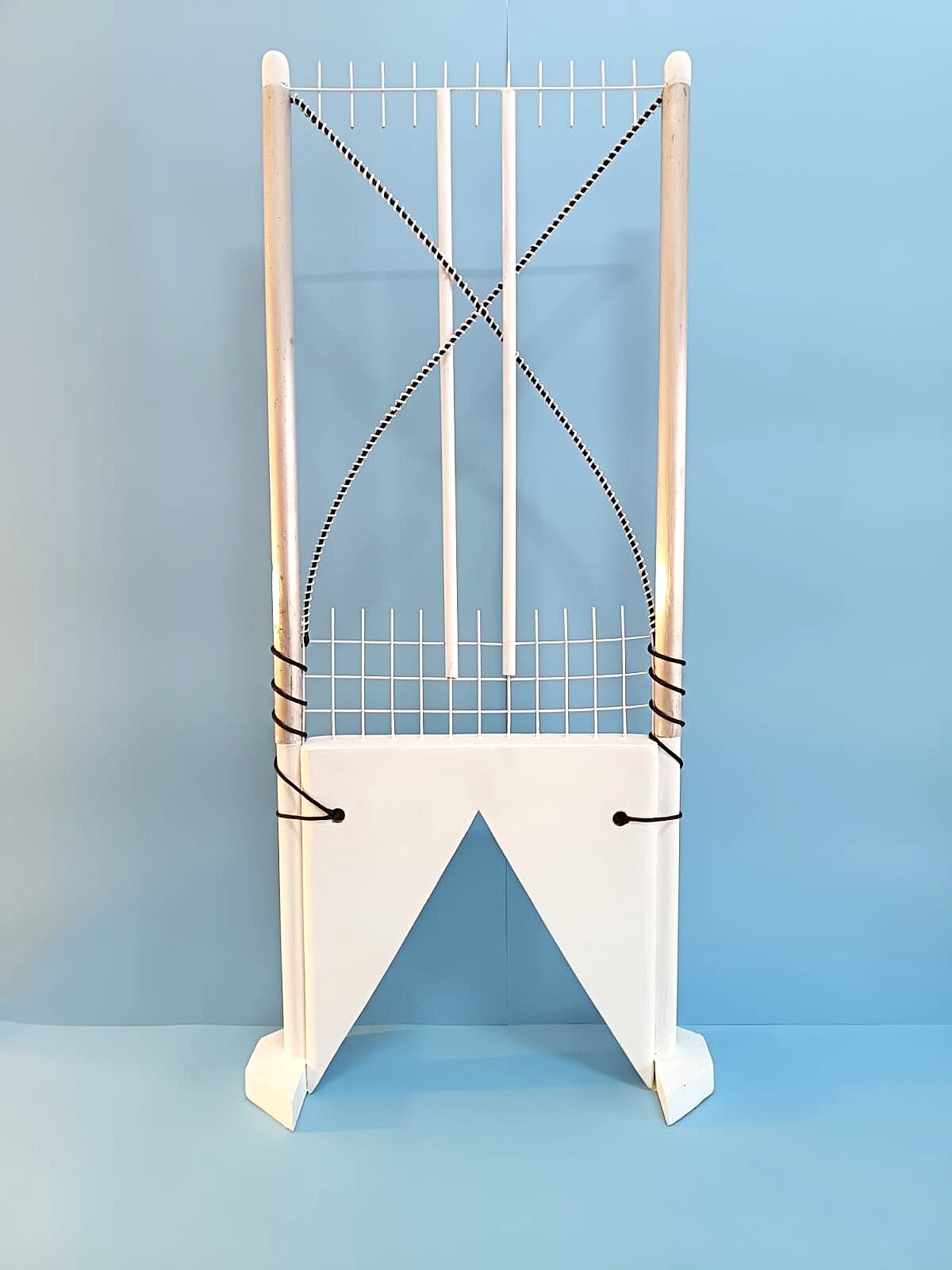 "equilibrio5" legno alluminio molle e fili 39x85x10