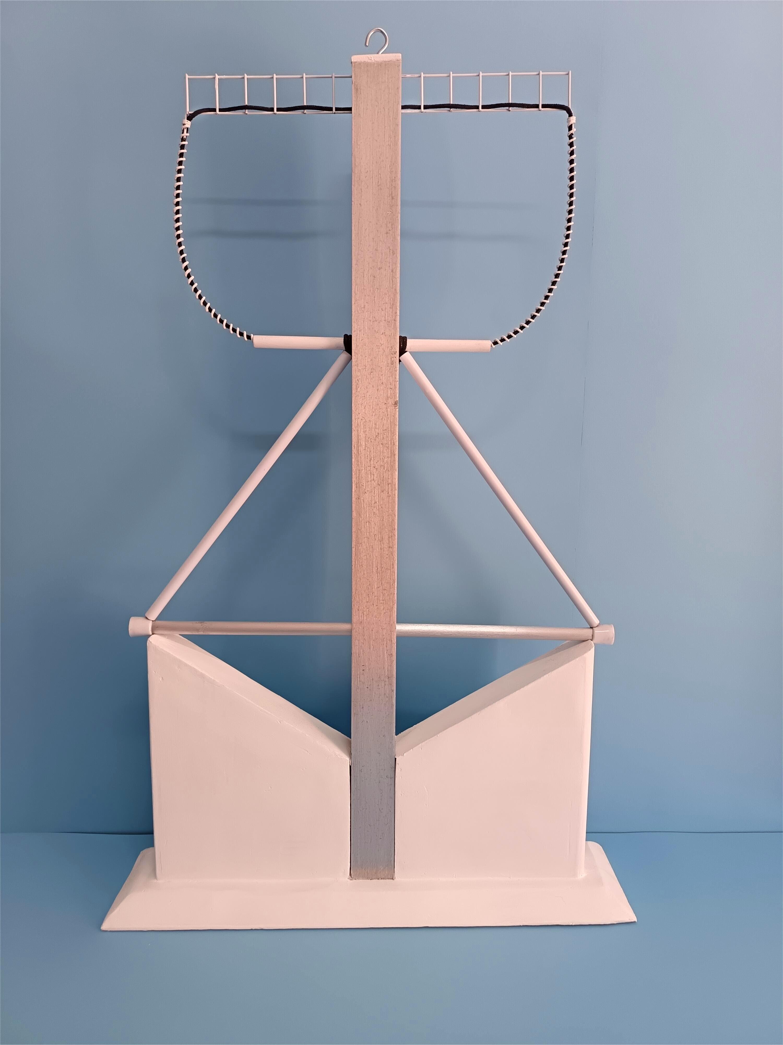 "Equilibrio 6" legno alluminio molle e fili 48x77x12