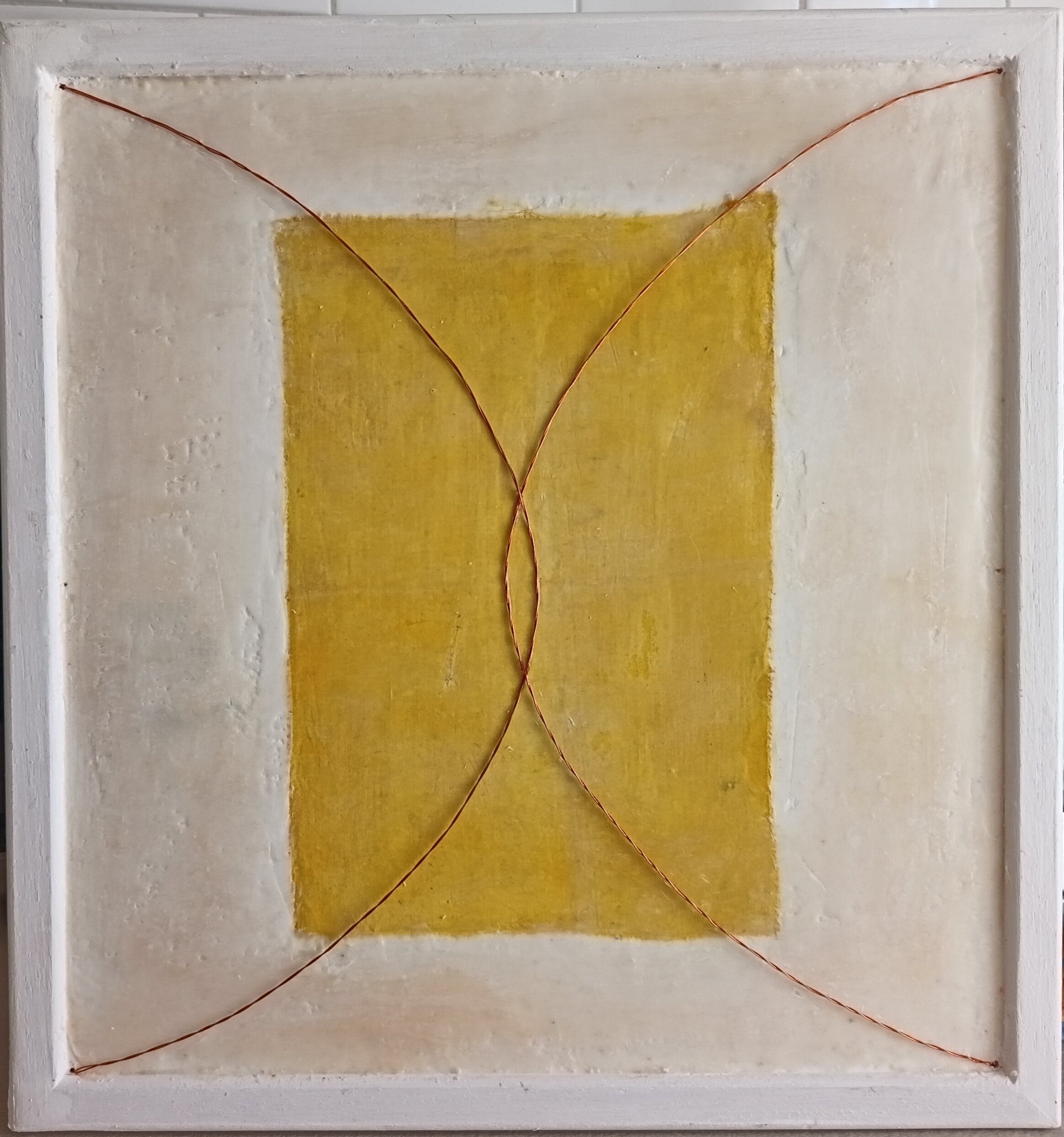 pigmenti- cera e fili di rame su tavola 39x37