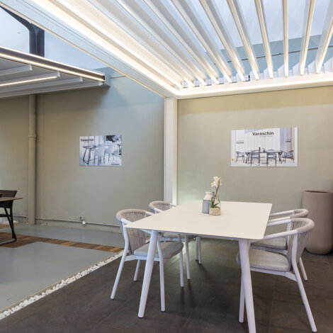 showroom%20quadrata.jpeg
