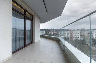 Parapetto Balcone in Vetro Extra Chiaro Stratificato Temperato-Gama Milano
