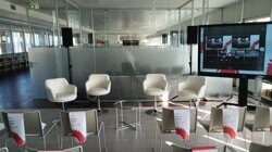 CONGRESSI BARI ALLESTIMENTI BARI NOLEGGIO SEDIE BARI LEDWALL