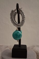 set-collana-e-orecchini-artigianali-con-perle-turchesi-e-cuore-floreale