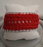 set-bracciale-rosso-crochet-e-orecchini-pompon-rossi