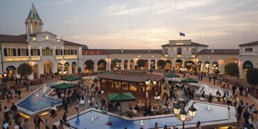 outlet italy serravalle - castel guelfo - fidenza village.jpeg