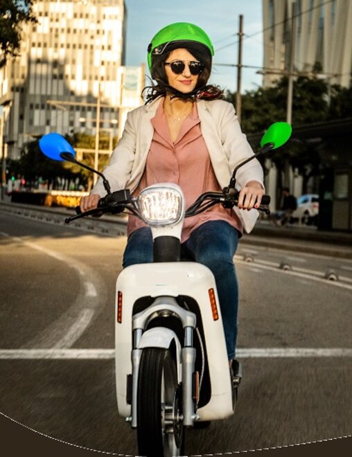 immagine scooter askoll rentforyou.jpeg