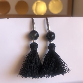 orecchini nappa orecchini con pietra di onice e nappe ; si possono avere in tutti colori