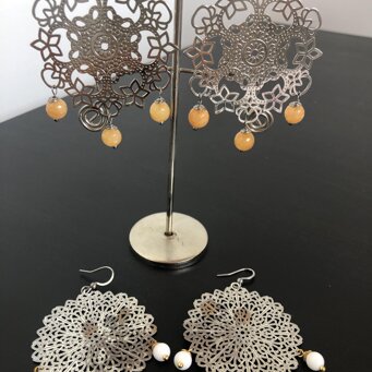 orecchini mandala pendoli a forma di mandala in acciaio chirurgico e agata