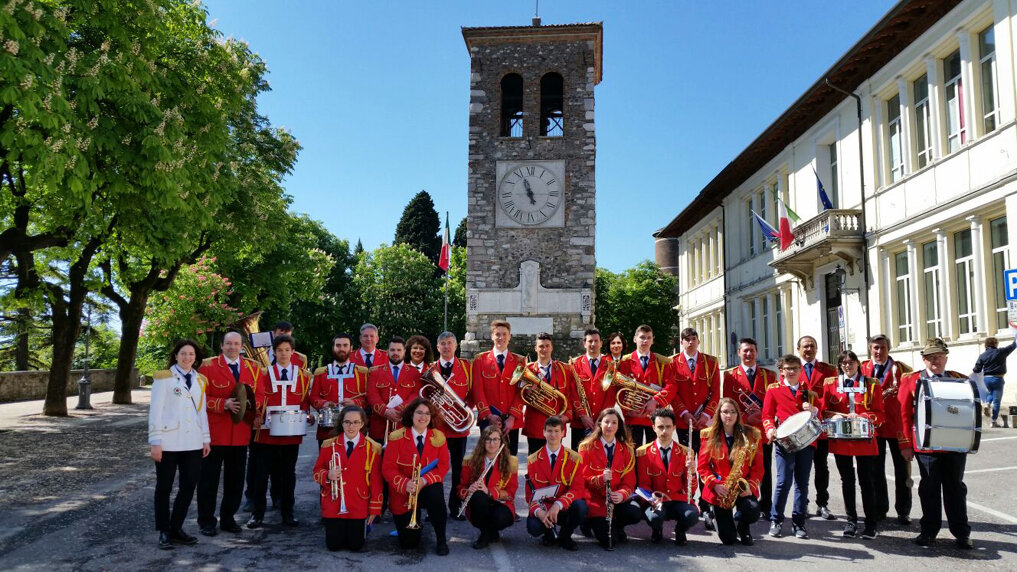 foto completa.jpeg foto completa.jpeg