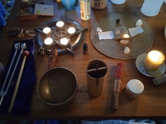 autoguarigione con il suono, sound healing, rituali per il benessere di coppia ed economico