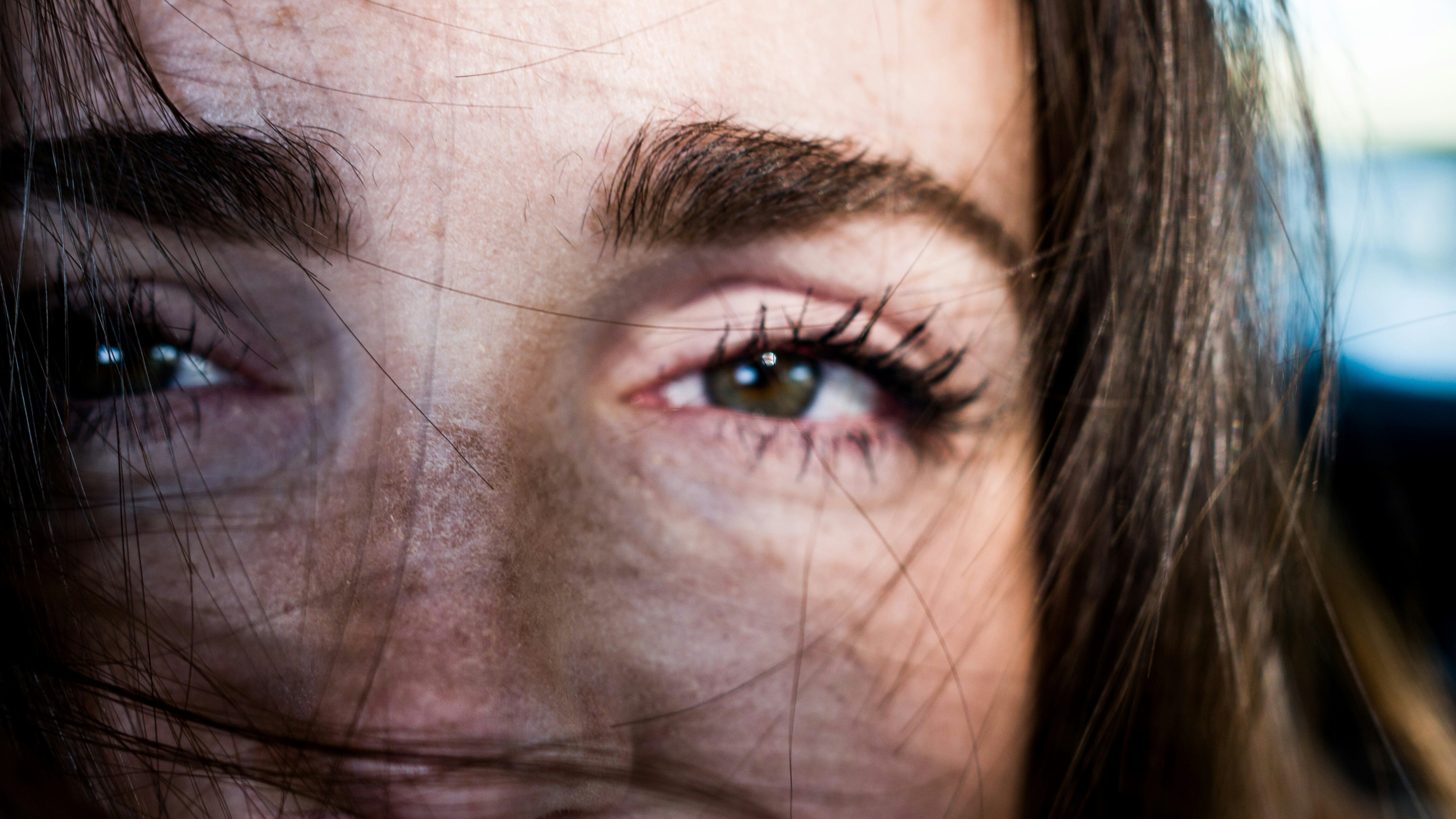 Occhi secchi in menopausa? Il problema non riguarda solo gli occhi: cosa succede agli estrogeni e cosa puoi fare davvero Occhi secchi in menopausa? Il problema non riguarda solo gli occhi: cosa succede agli estrogeni e cosa puoi fare davvero