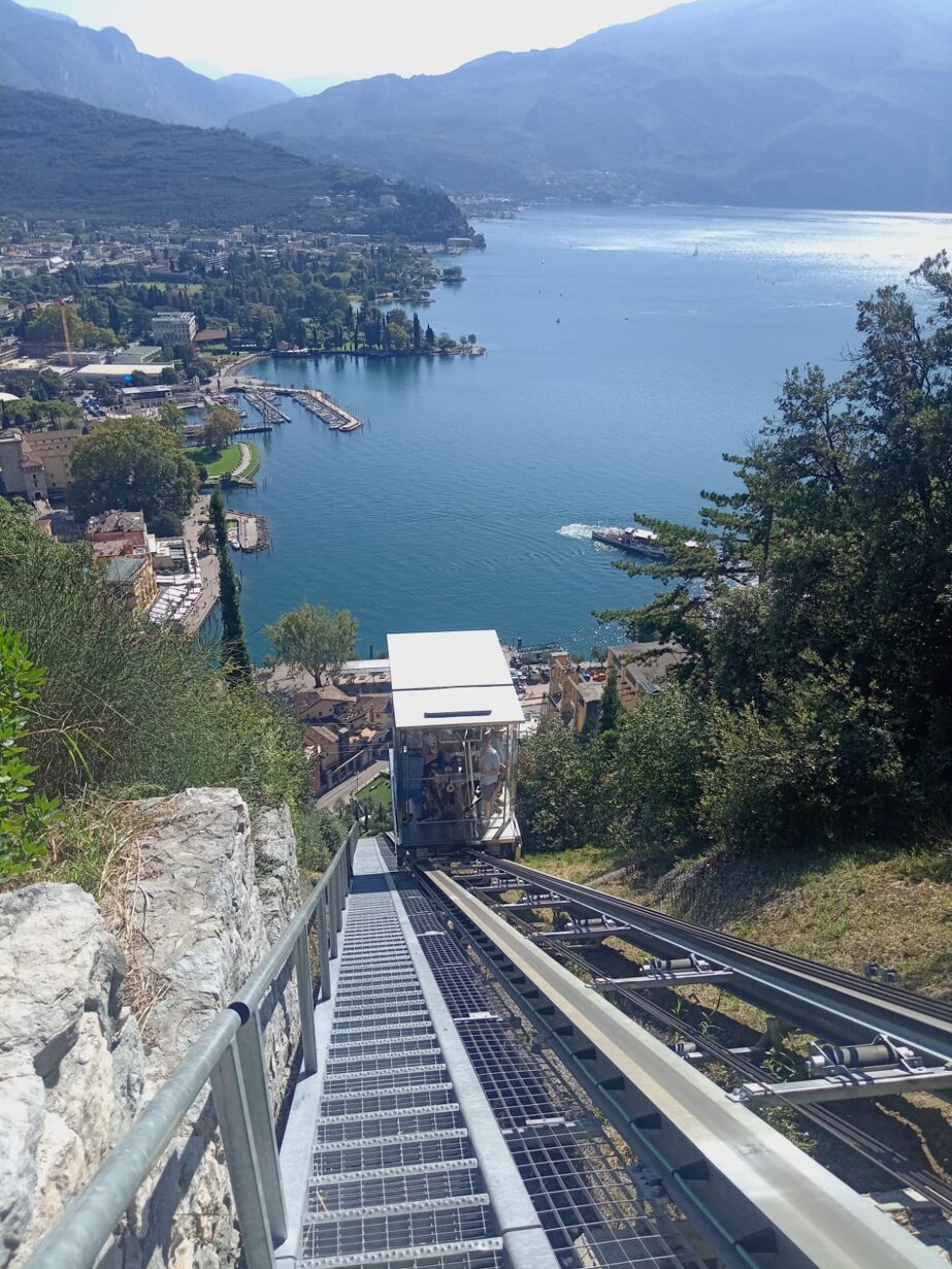 riva1.jpeg