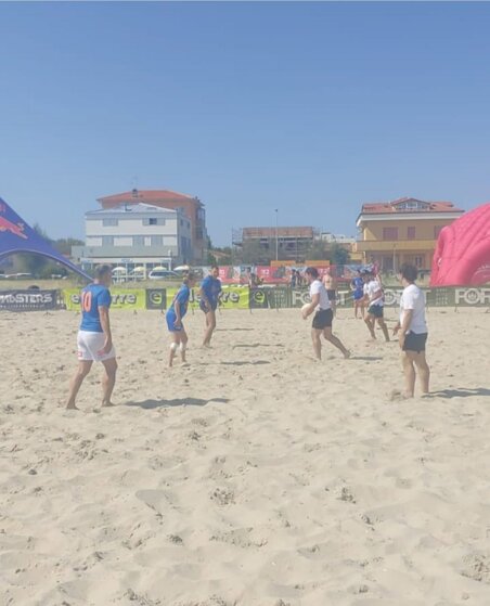 BEACH TOUCH BEACH TOUCH