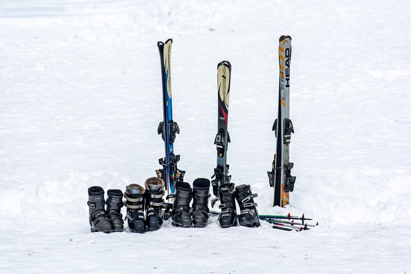 noleggio-completo-scisnowboard-completo